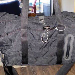 Lululemon dash all day duffel